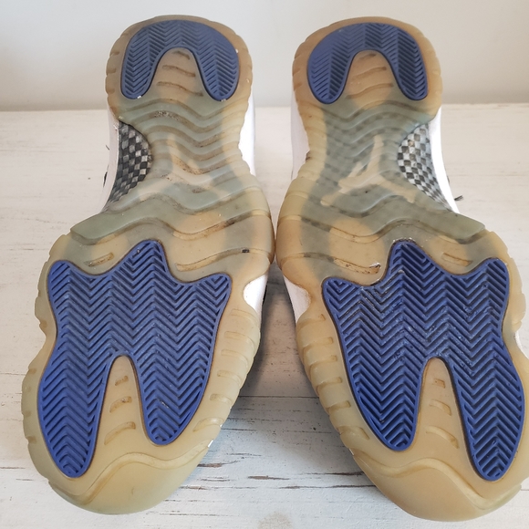 Nike Air Jordan 11 Retro Low IE Size 11.5 - Picture 8 of 8